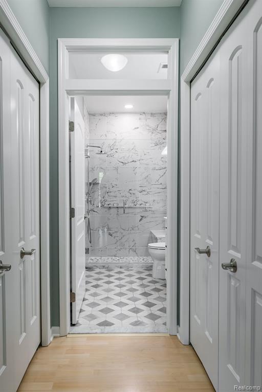 2905 N Knightsbridge