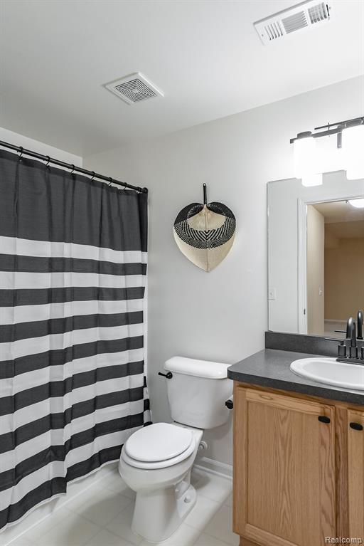 2905 N Knightsbridge