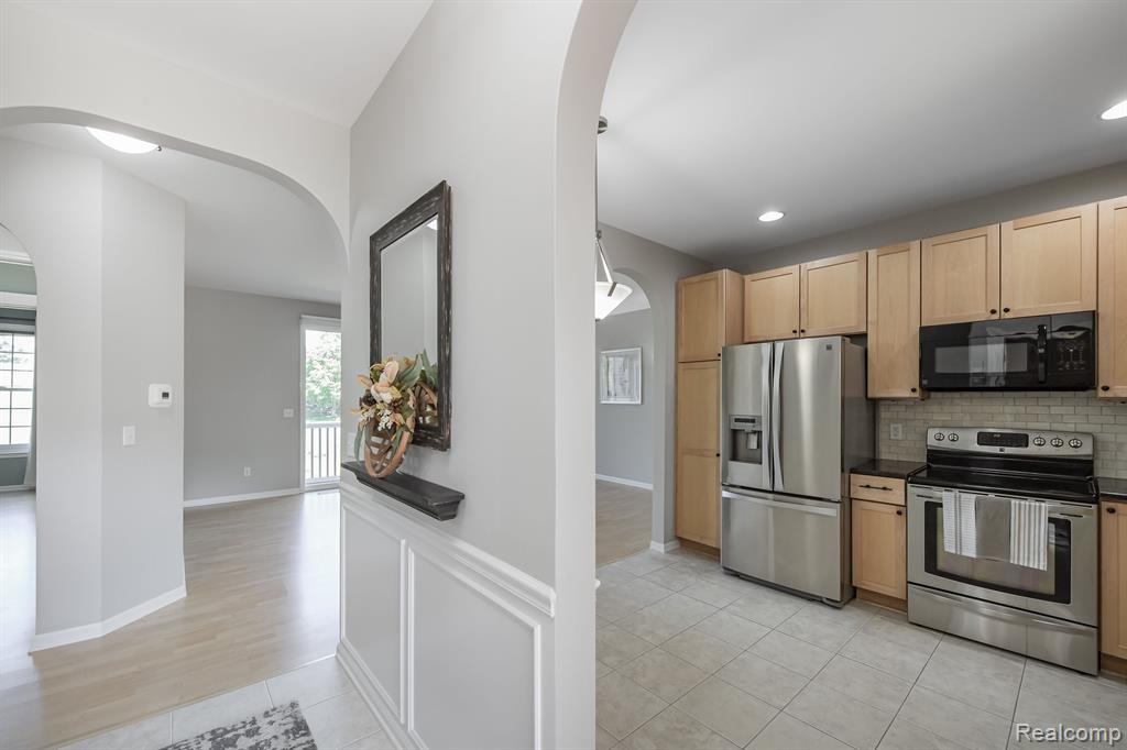 2905 N Knightsbridge