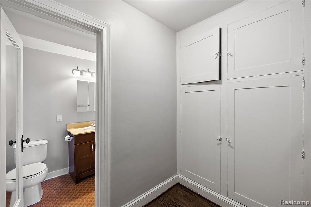 15 E Kirby Street # 322