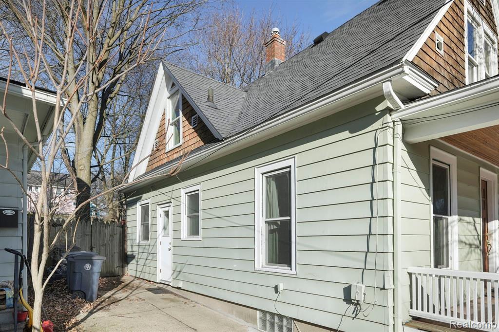 618 S First Street