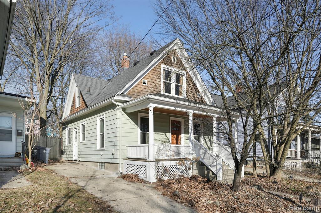 618 S First Street