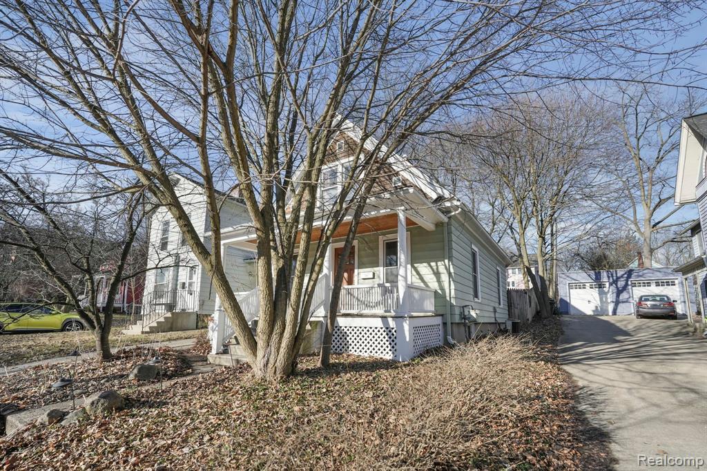 618 S First Street