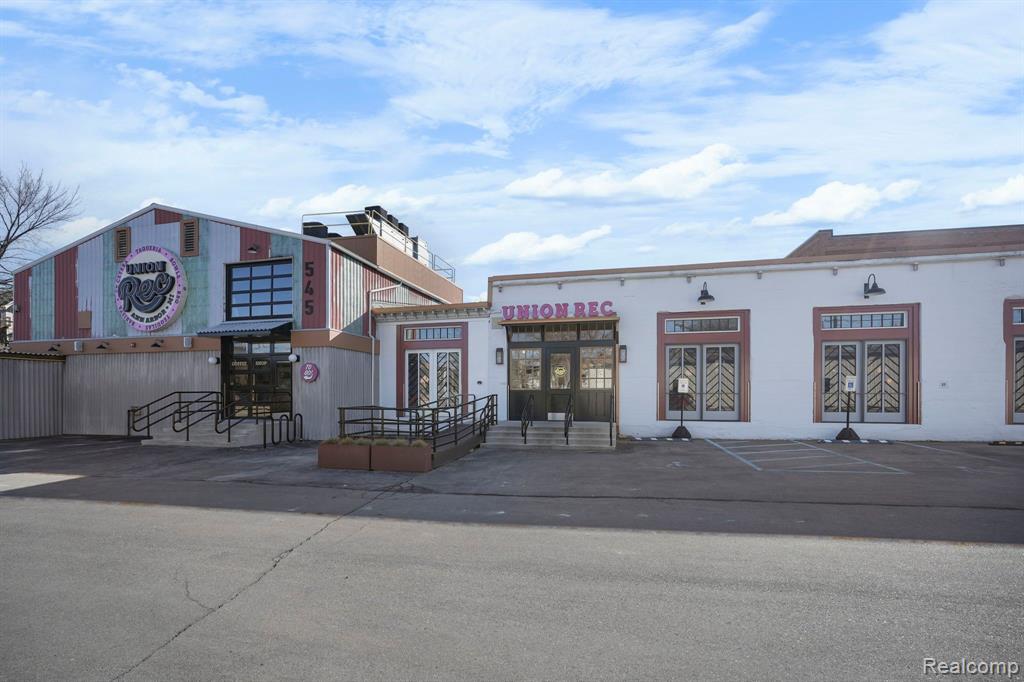 618 S First Street