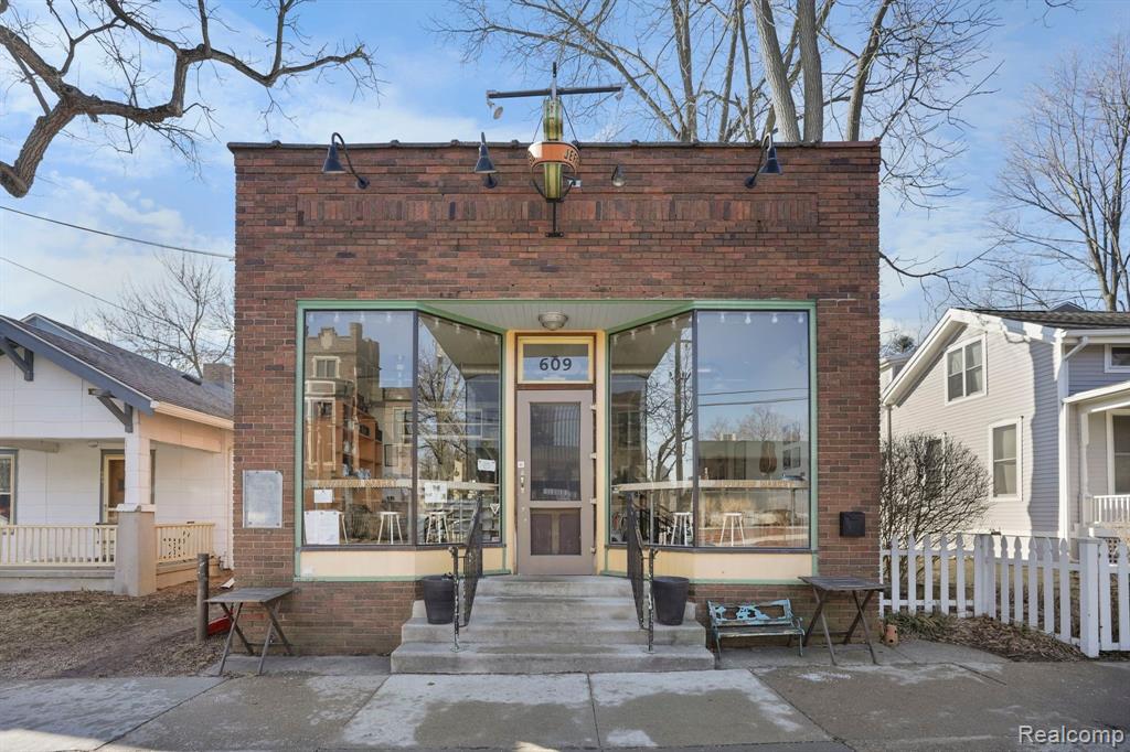 618 S First Street