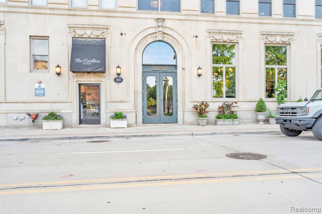 258 Edmund Place, Detroit