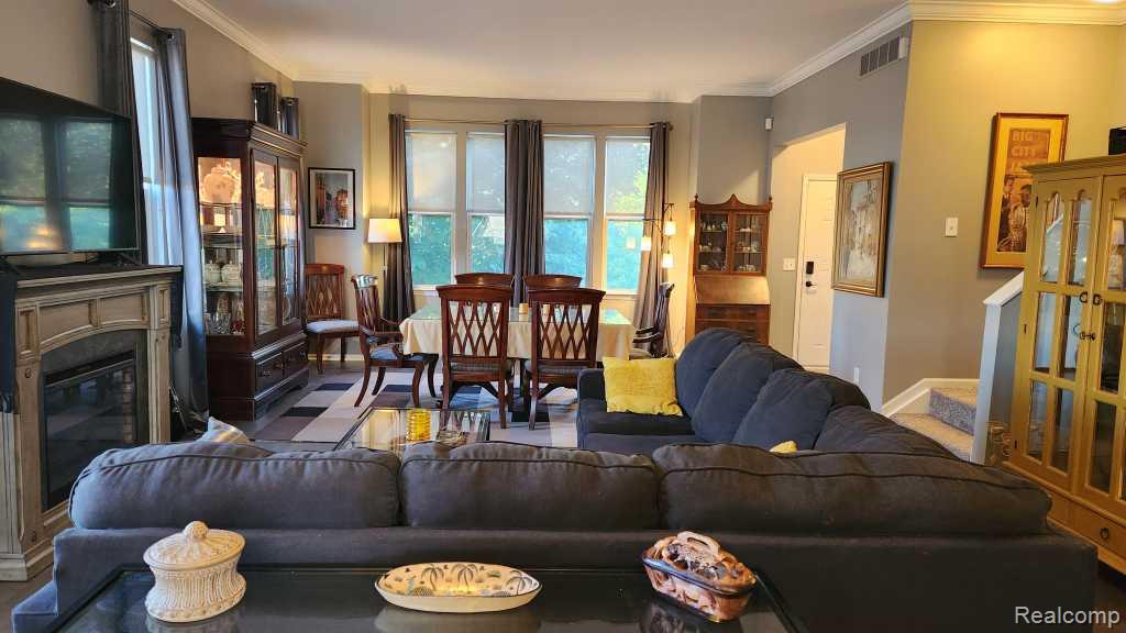 309 E Ferry Street Unit: 8 EAST BUILDING