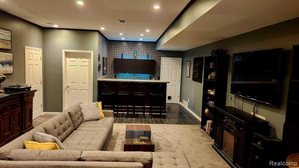 309 E Ferry Street Unit: 8 EAST BUILDING