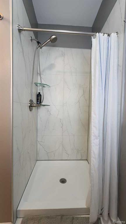 309 E Ferry Street Unit: 8 EAST BUILDING