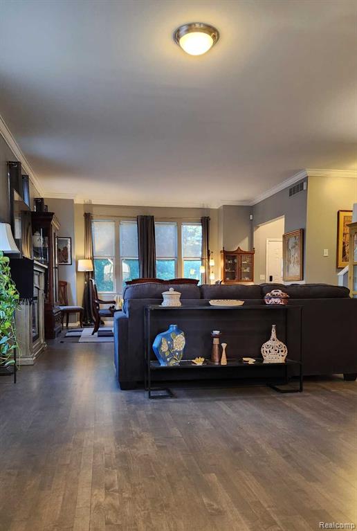 309 E Ferry Street Unit: 8 EAST BUILDING