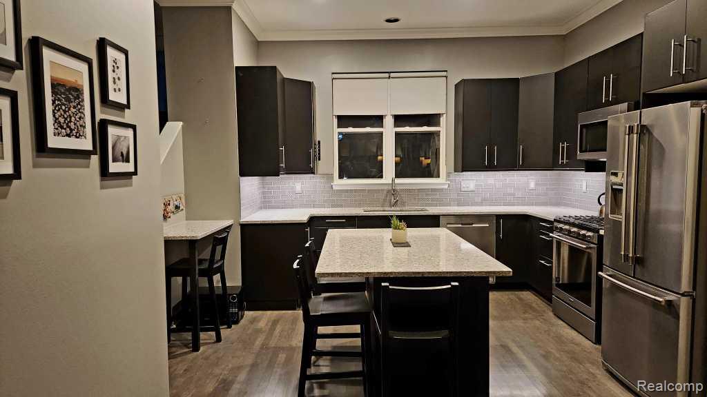 309 E Ferry Street Unit: 8 EAST BUILDING