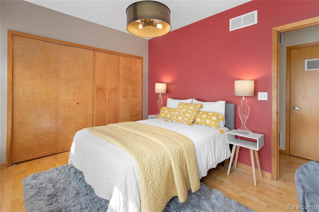 434 W Alexandrine Street # 102