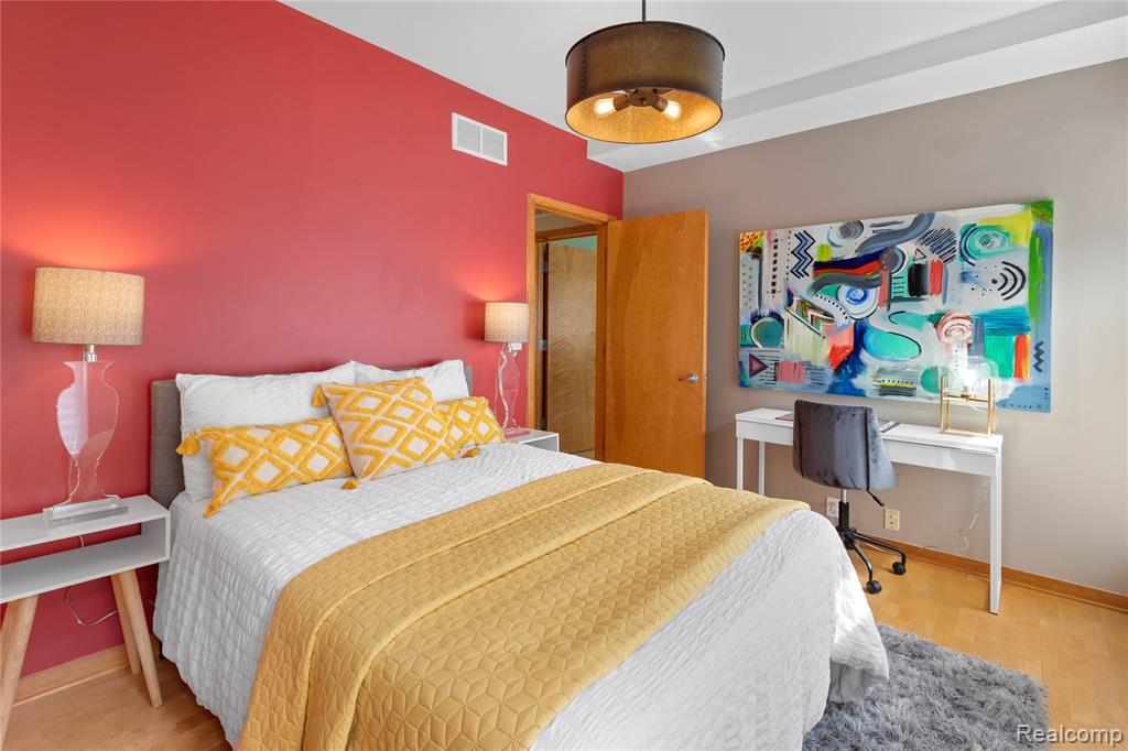 434 W Alexandrine Street # 102