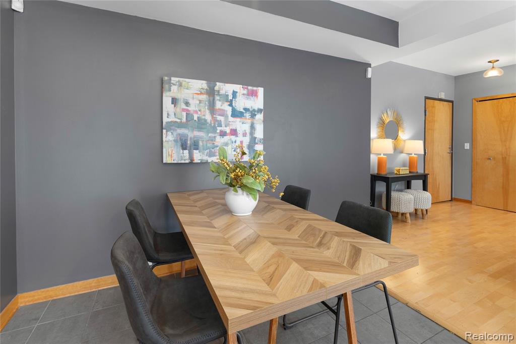 434 W Alexandrine Street # 102