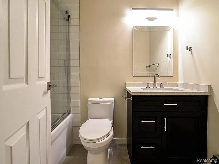 1050 Wall Street # 2E