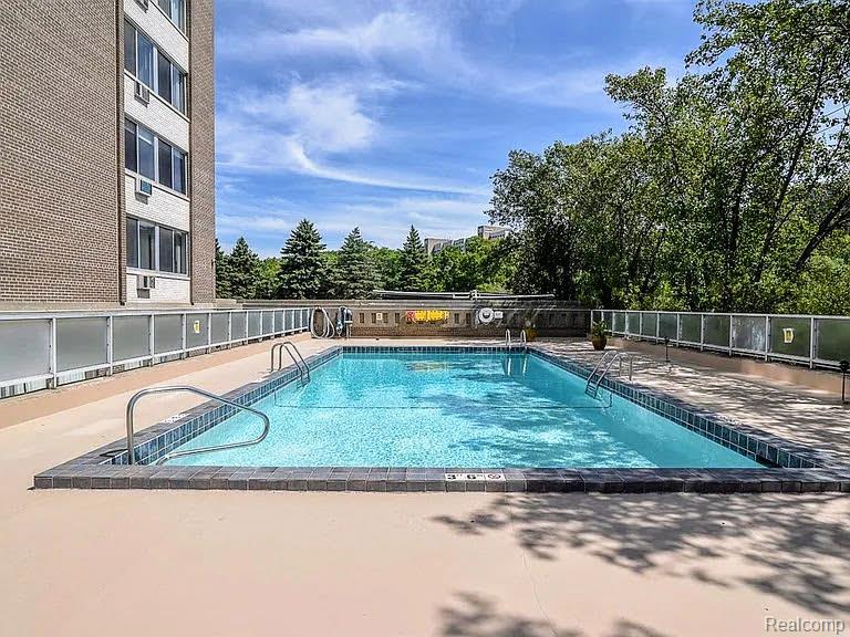 1050 Wall Street # 2E