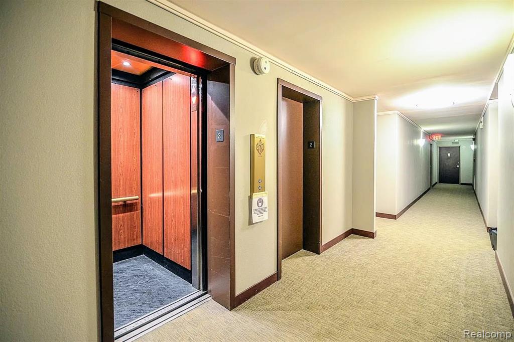 1050 Wall Street # 2E