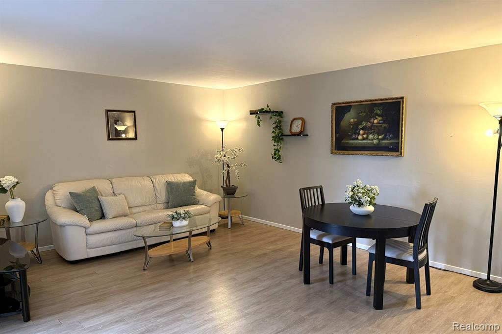 1050 Wall Street # 2E