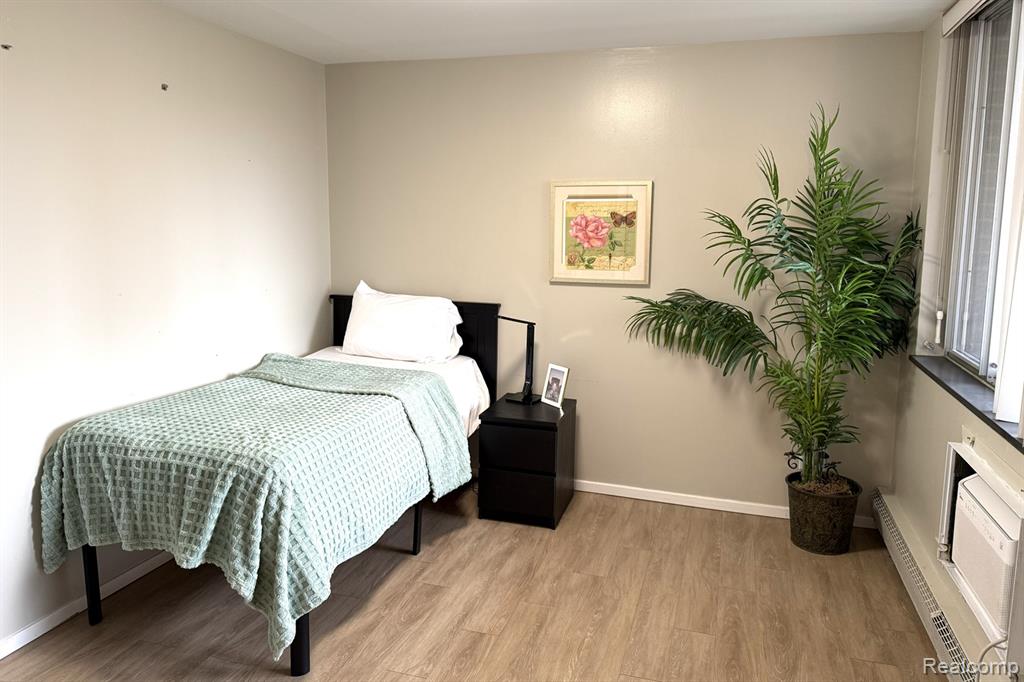 1050 Wall Street # 2E