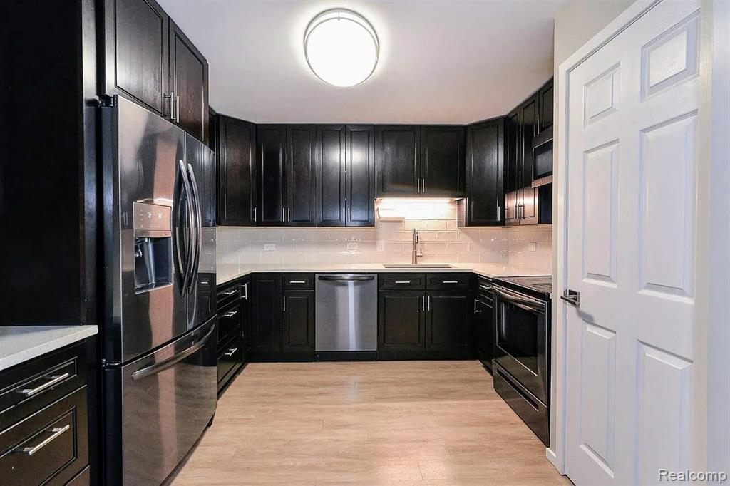 1050 Wall Street # 2E