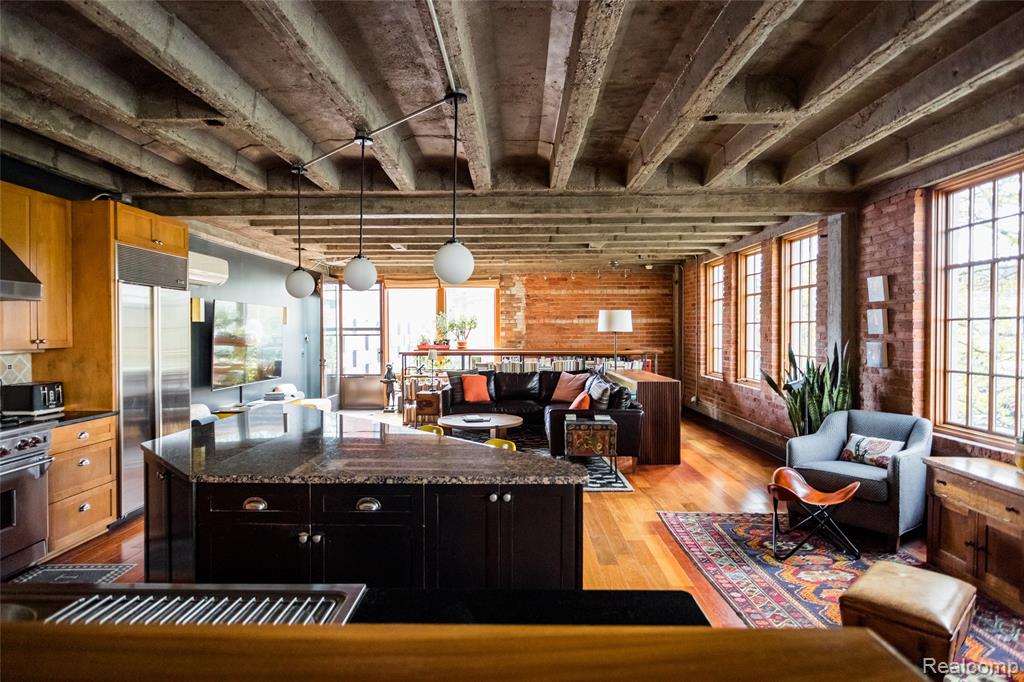 627 W Alexandrine Street # 1