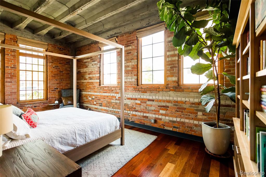 627 W Alexandrine Street # 1