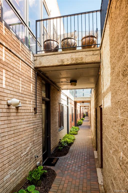 627 W Alexandrine Street # 1