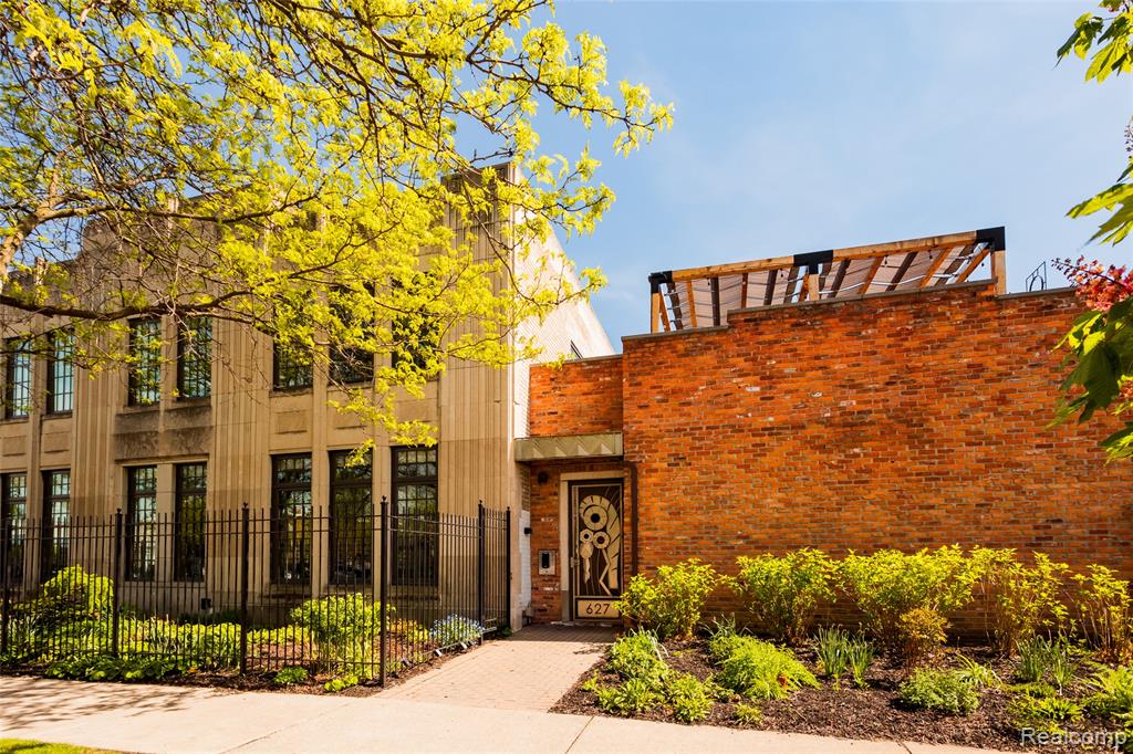 627 W Alexandrine Street # 1