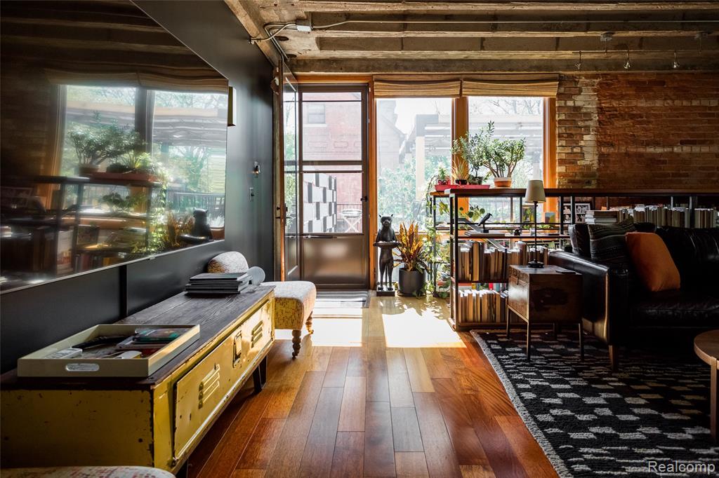 627 W Alexandrine Street # 1