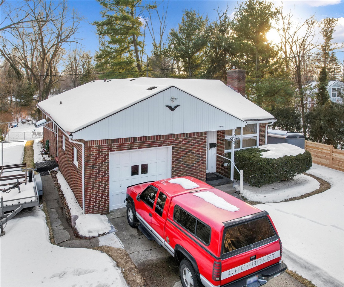 704 Amherst Avenue
