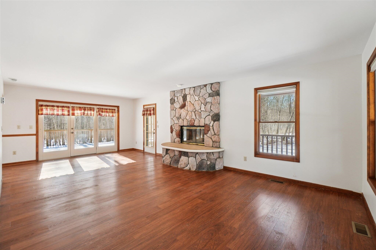 12627 N Territorial Road