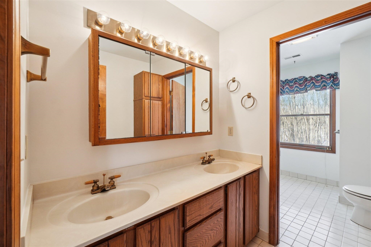 12627 N Territorial Road