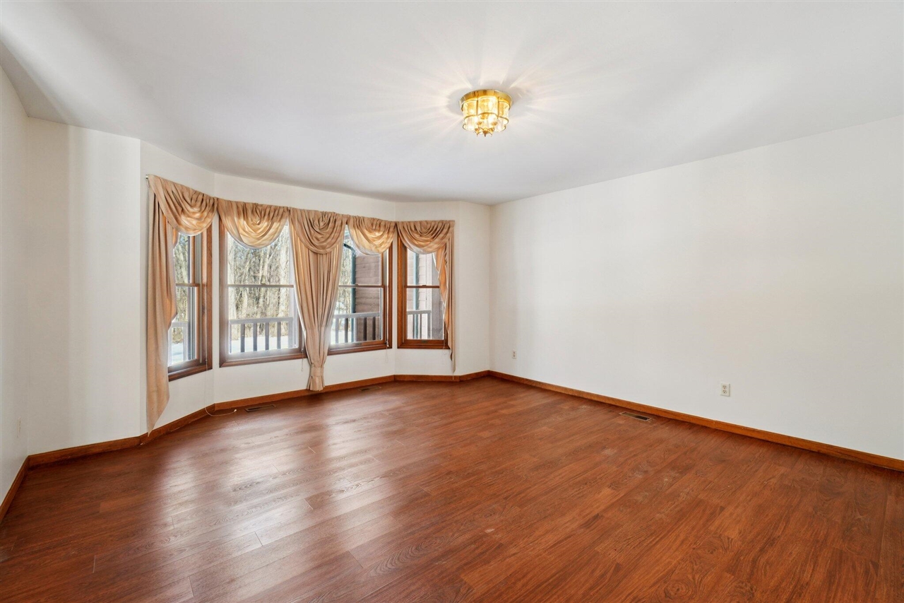 12627 N Territorial Road