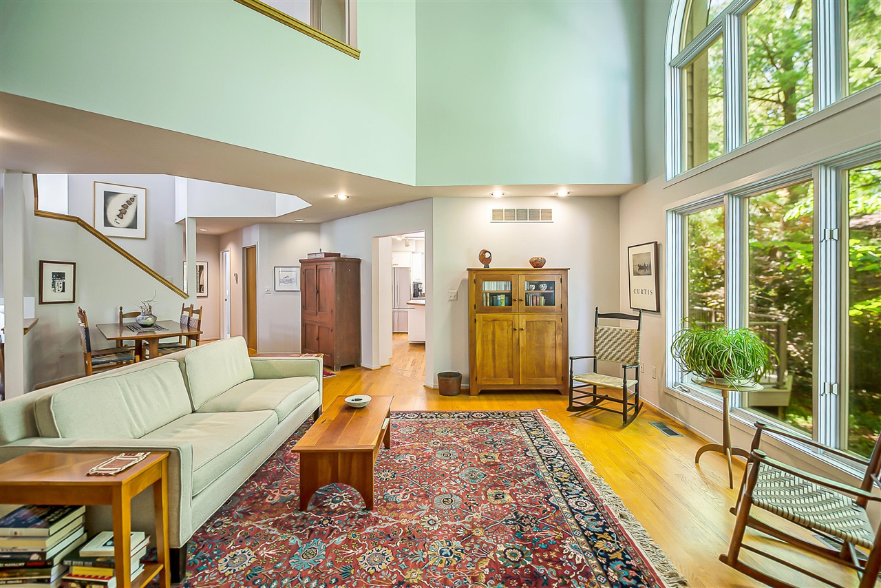 555 Glendale Circle