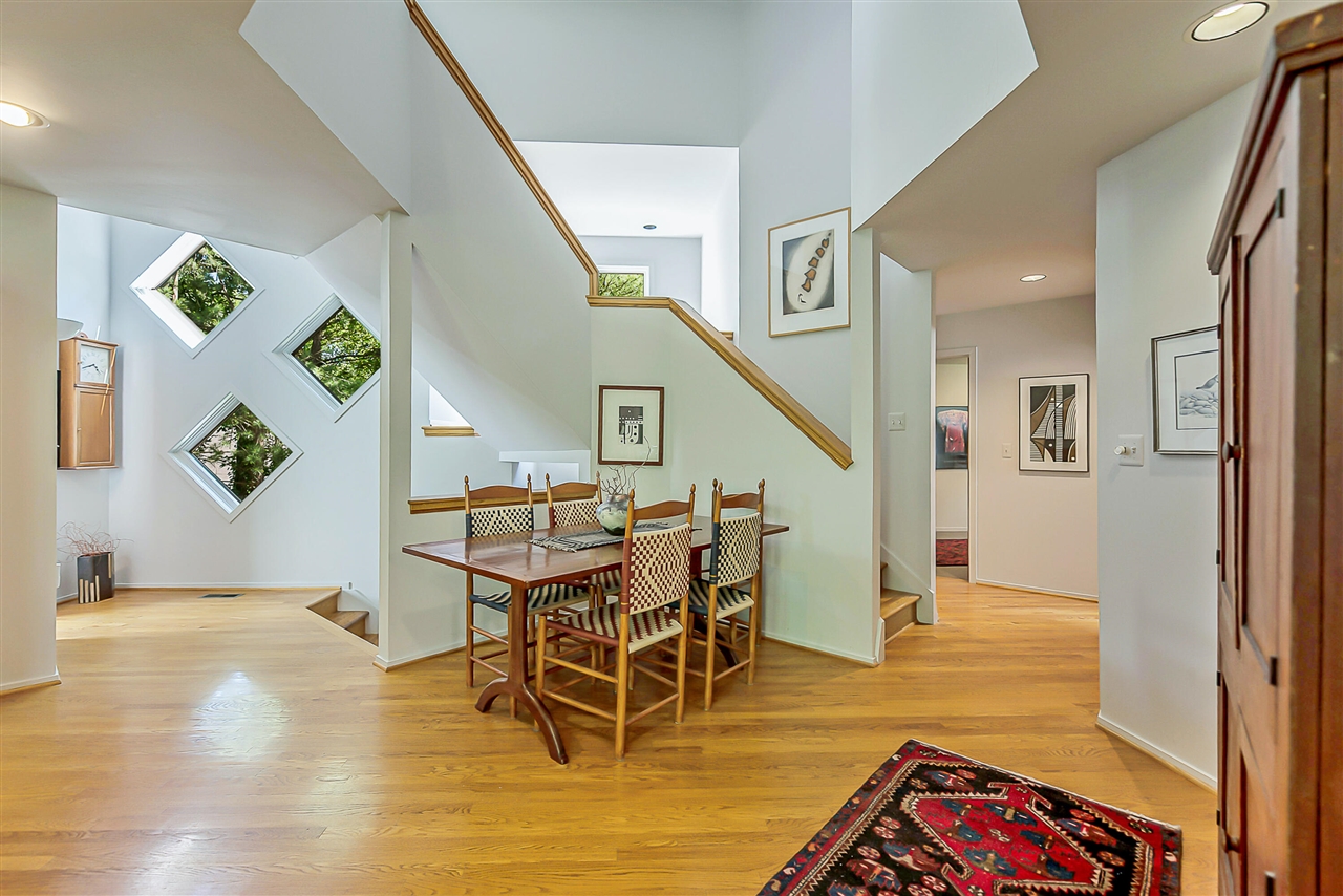 555 Glendale Circle
