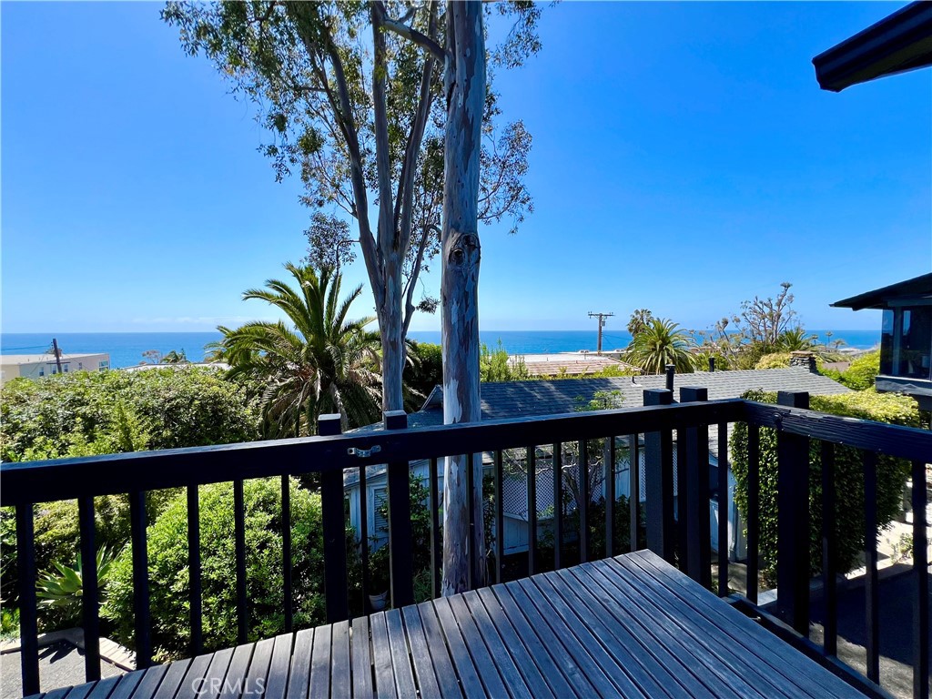 2101 Glenneyre Street C