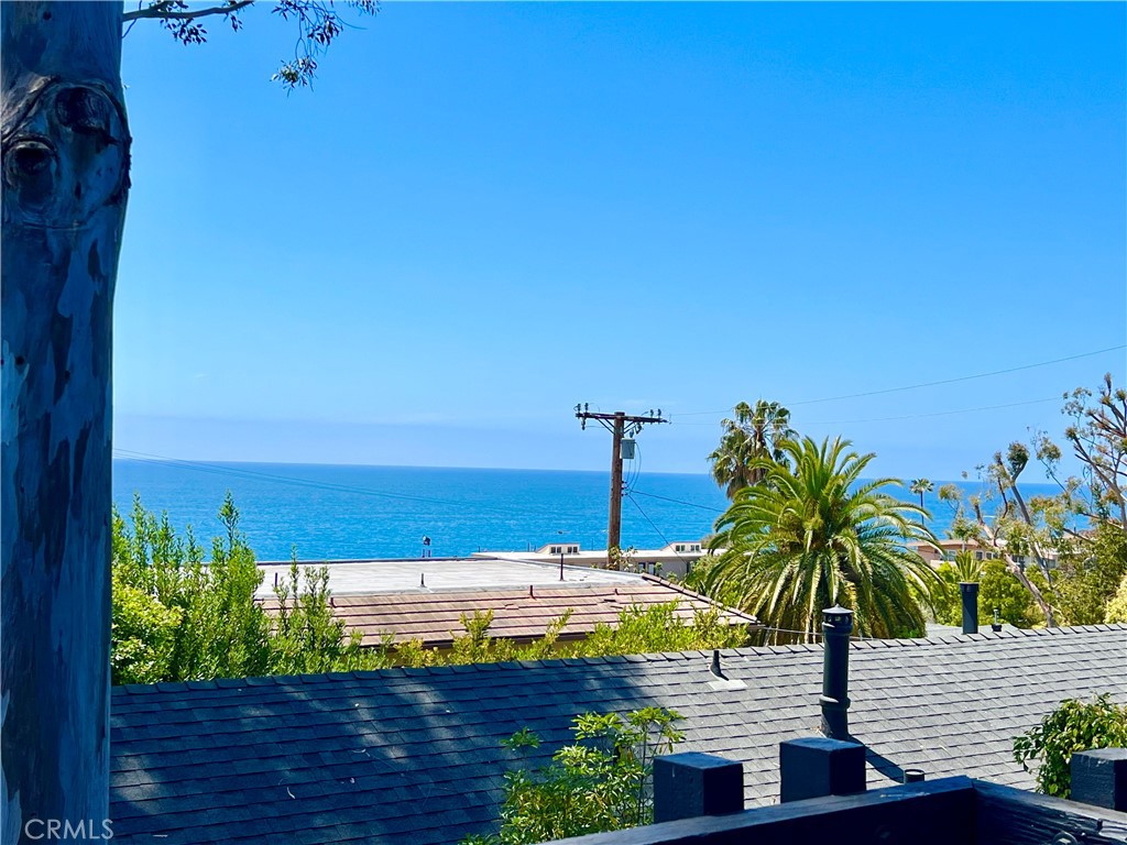 2101 Glenneyre Street C