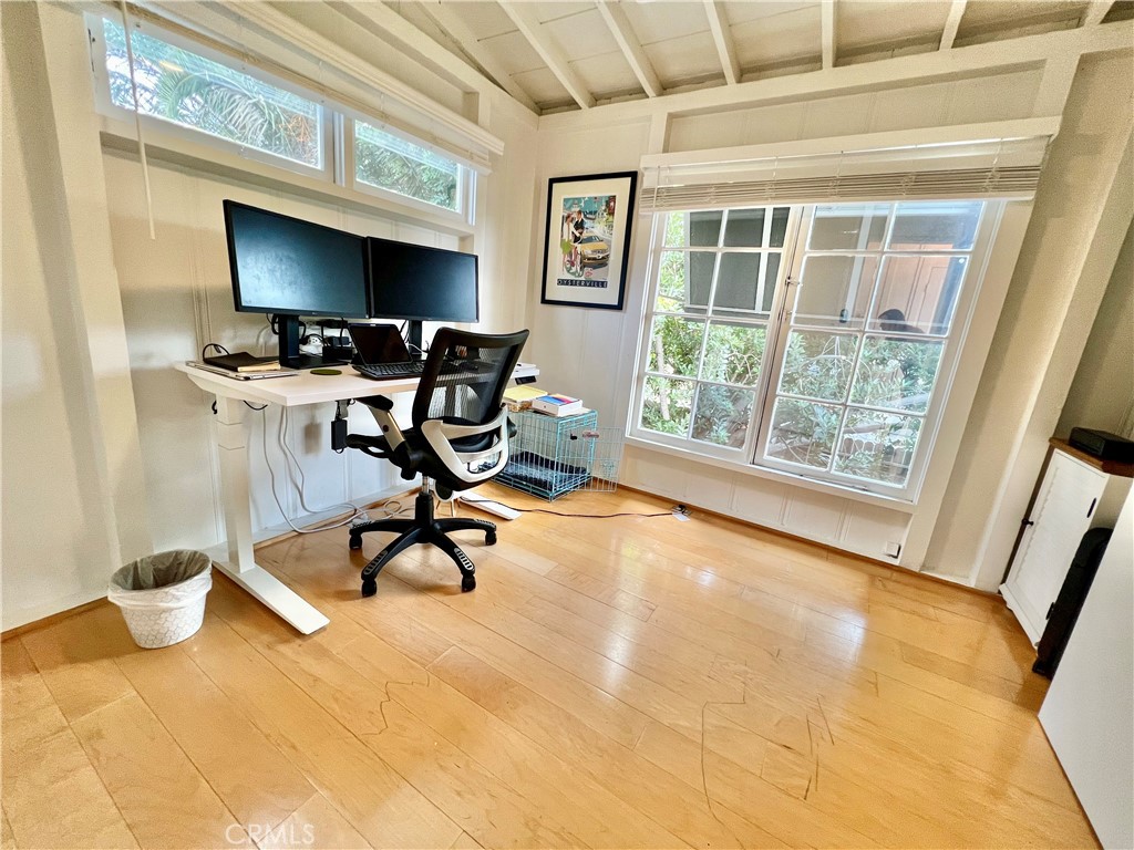 2101 Glenneyre Street F