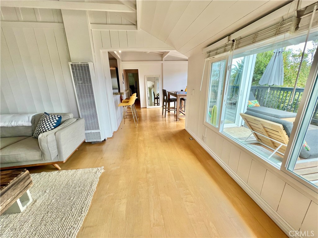 2101 Glenneyre Street F