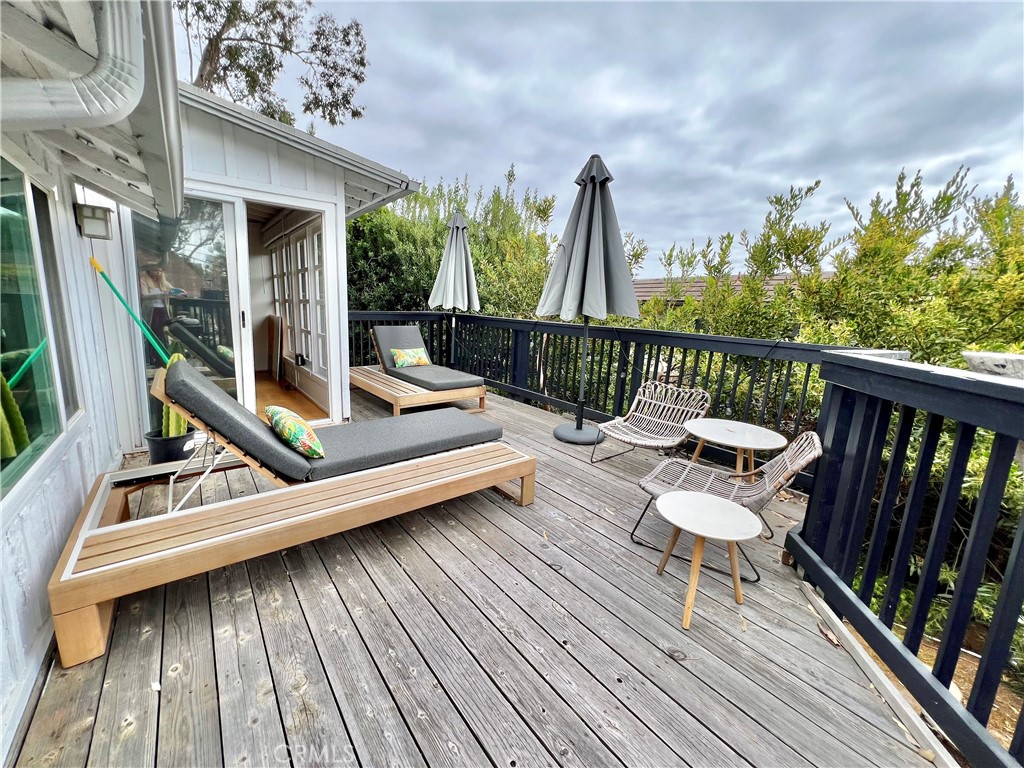 2101 Glenneyre Street F