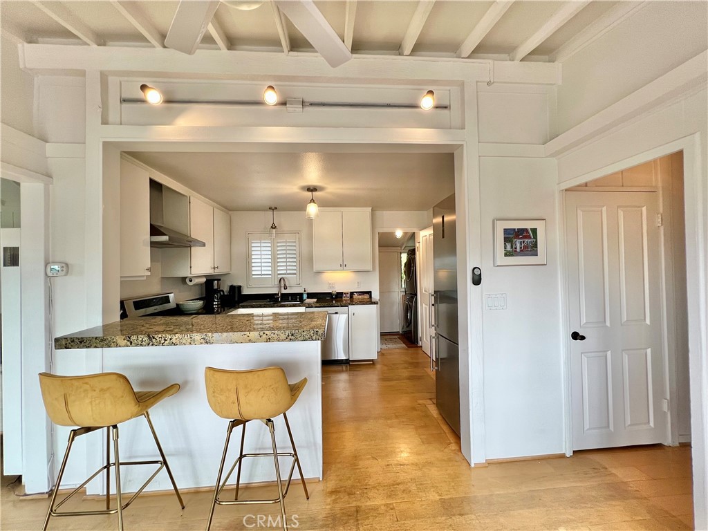 2101 Glenneyre Street F