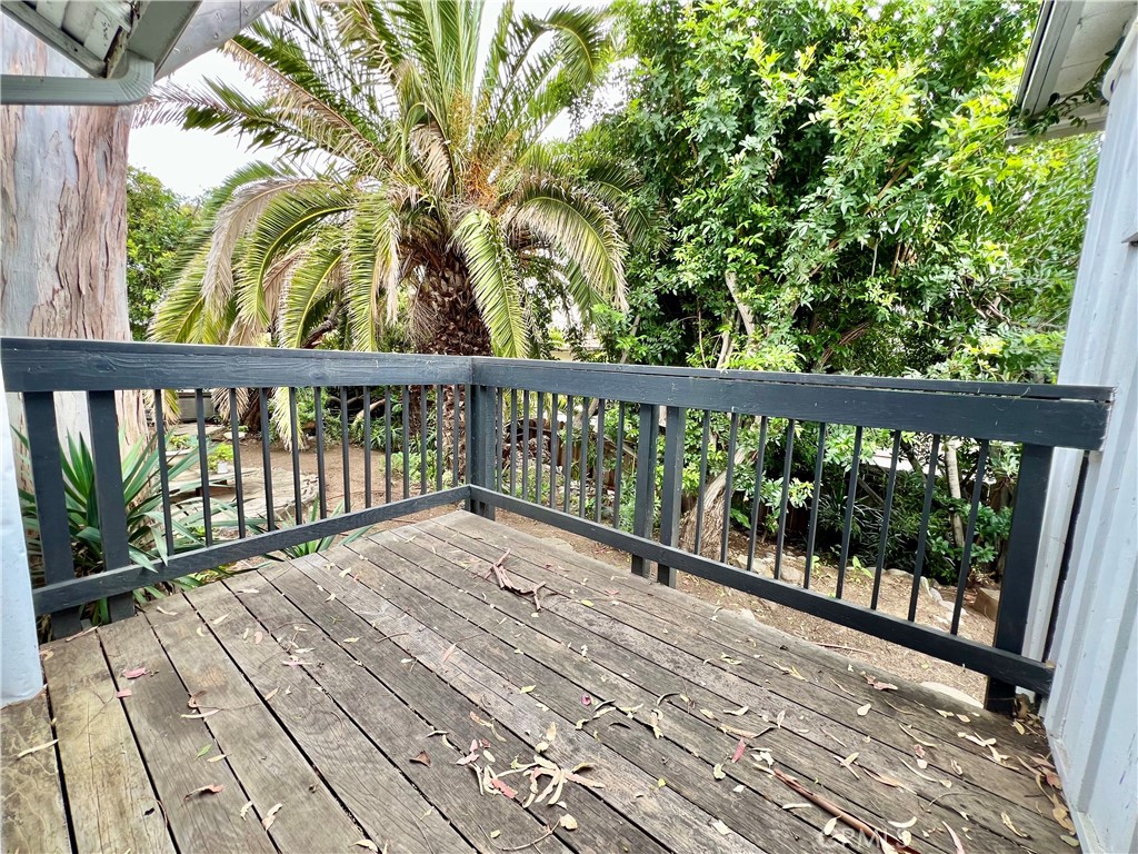 2101 Glenneyre Street F