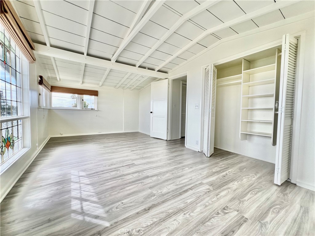 2260 Glenneyre Street