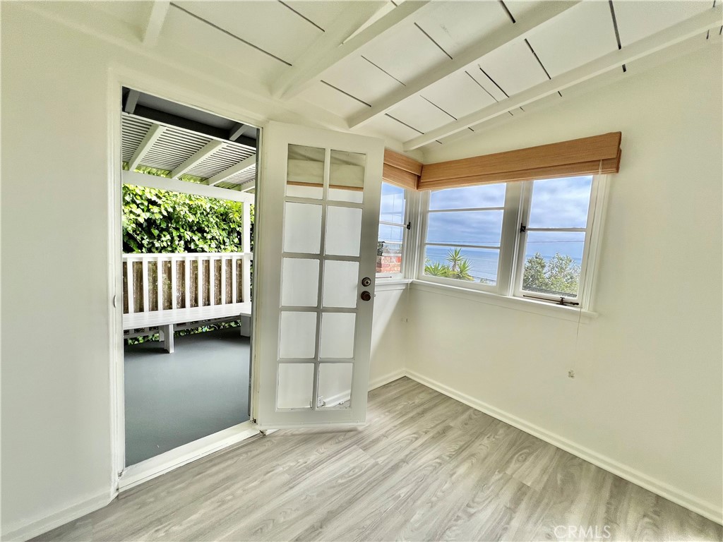 2260 Glenneyre Street