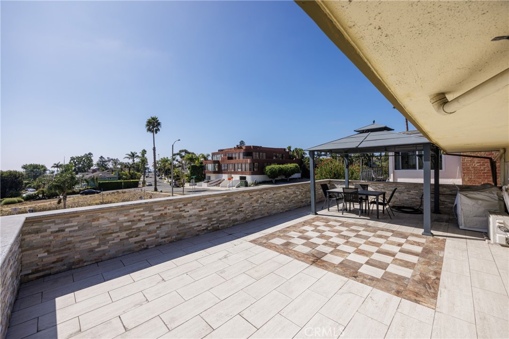 1530 B N Coast
