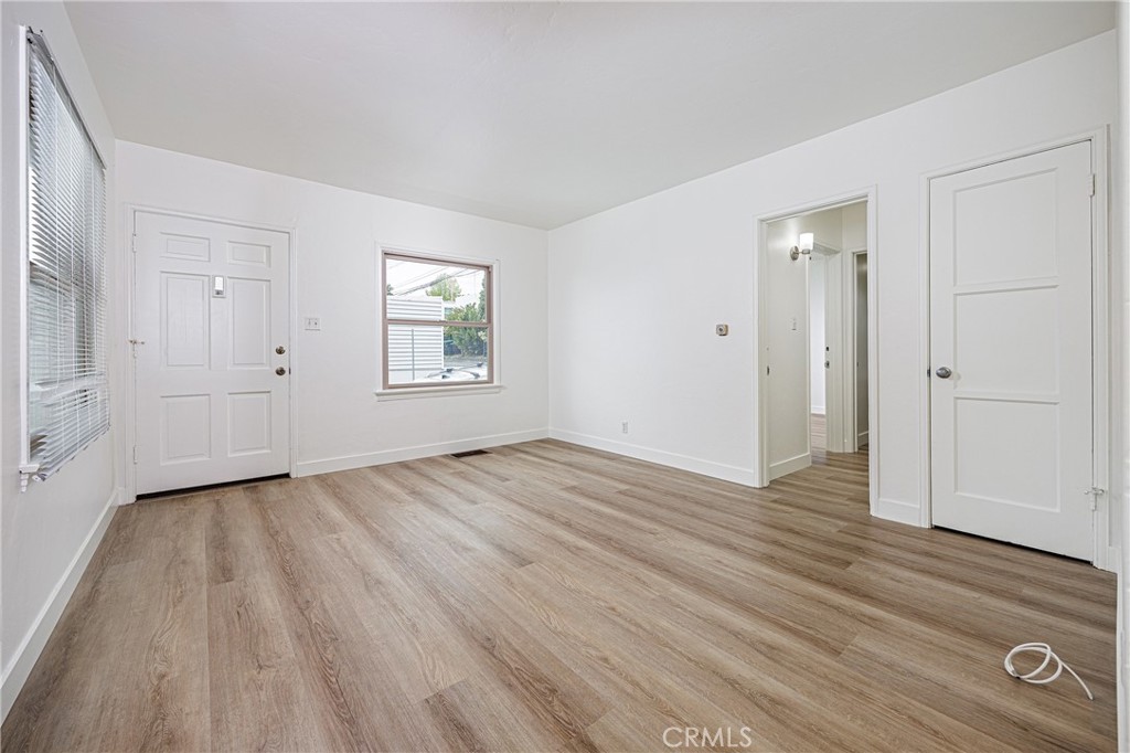 1192 N Coast
