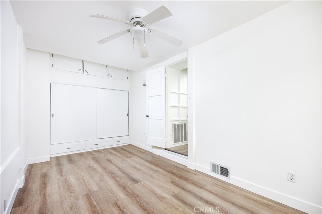 1192 N Coast