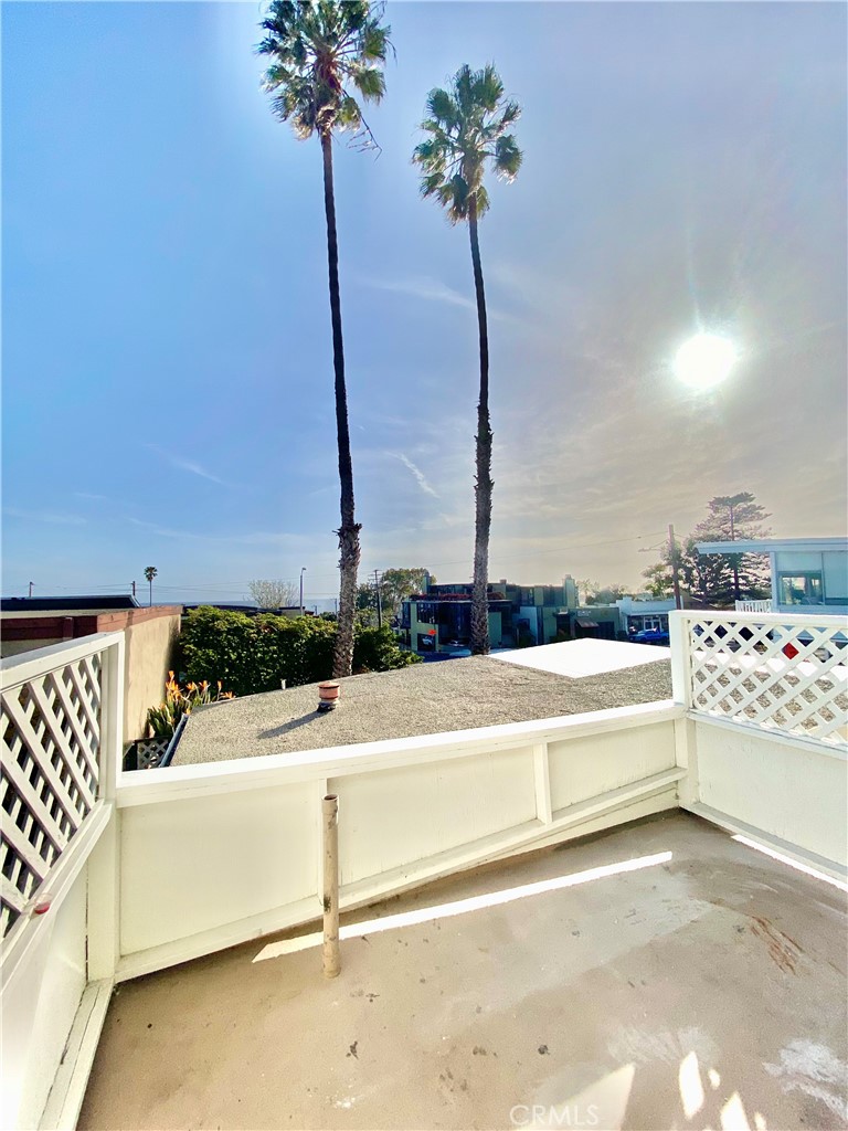 1192 N Coast