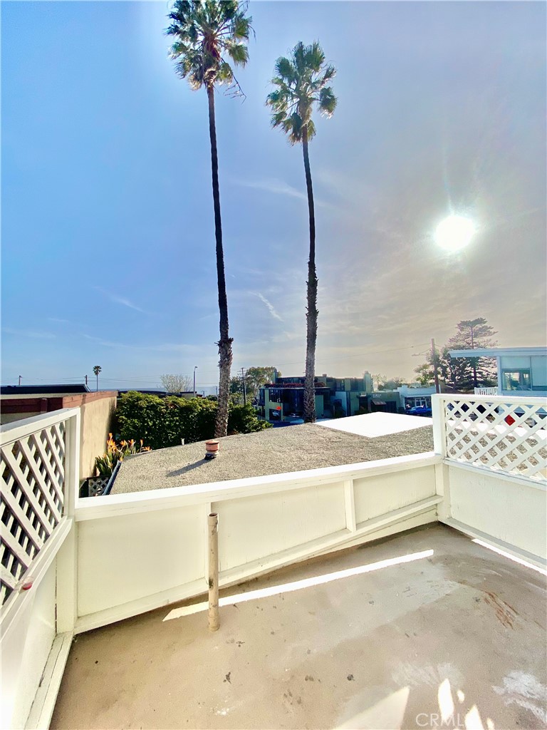 1192 N Coast