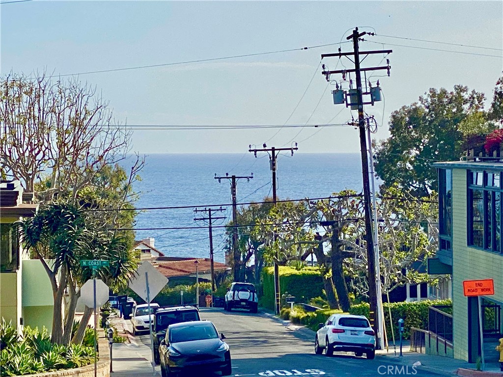 1192 N Coast